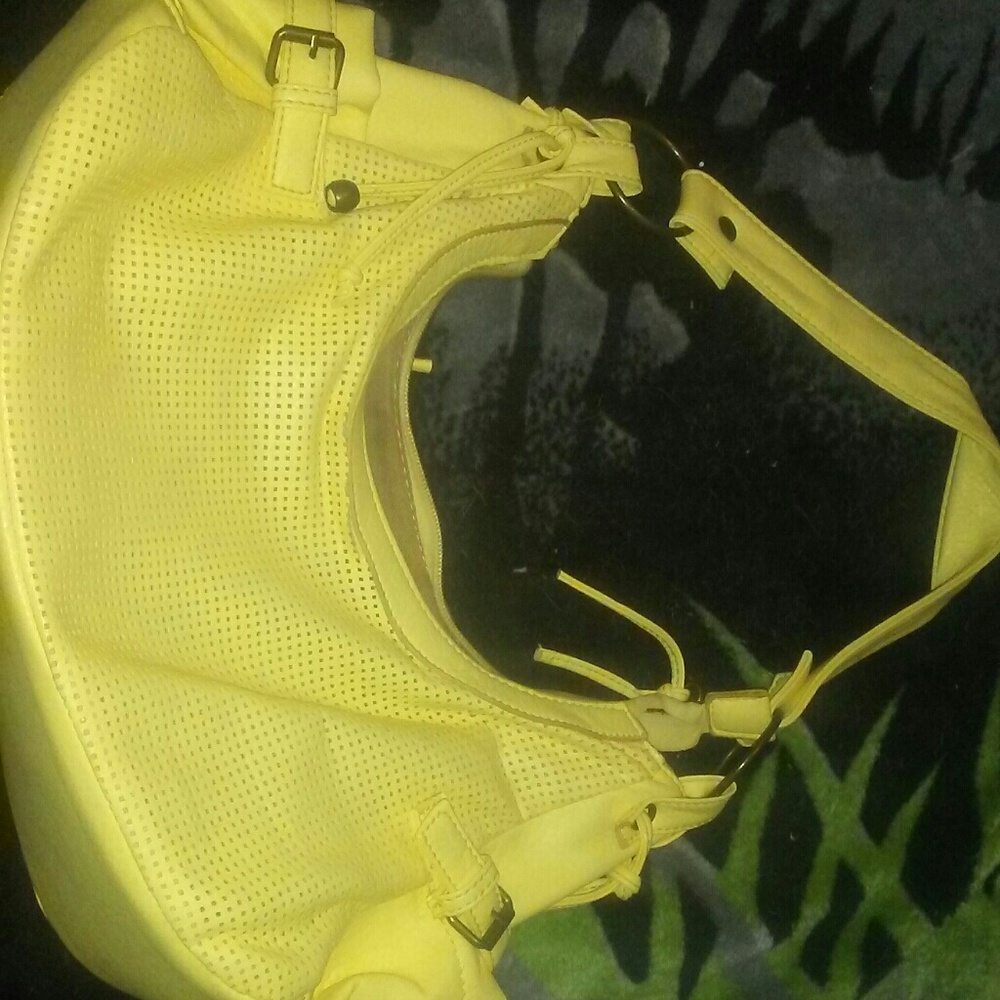 This is a cute summer bag